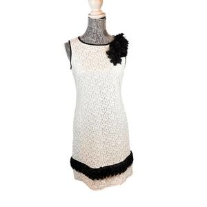Julia Jordan White Lace Over White Sleeveless Shift Dress Black Trim Size 6